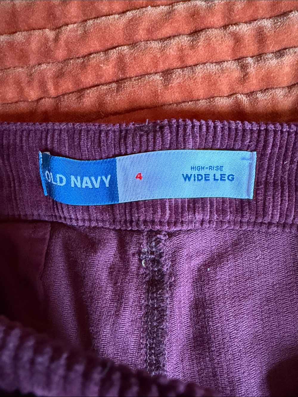 Old Navy Wide-Leg Corduroy Pants in Burgundy - Picture 2 of 4